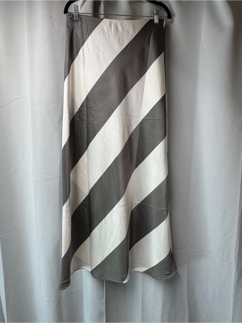 Diagonal Stripe Maxi Skirt in Gray and White